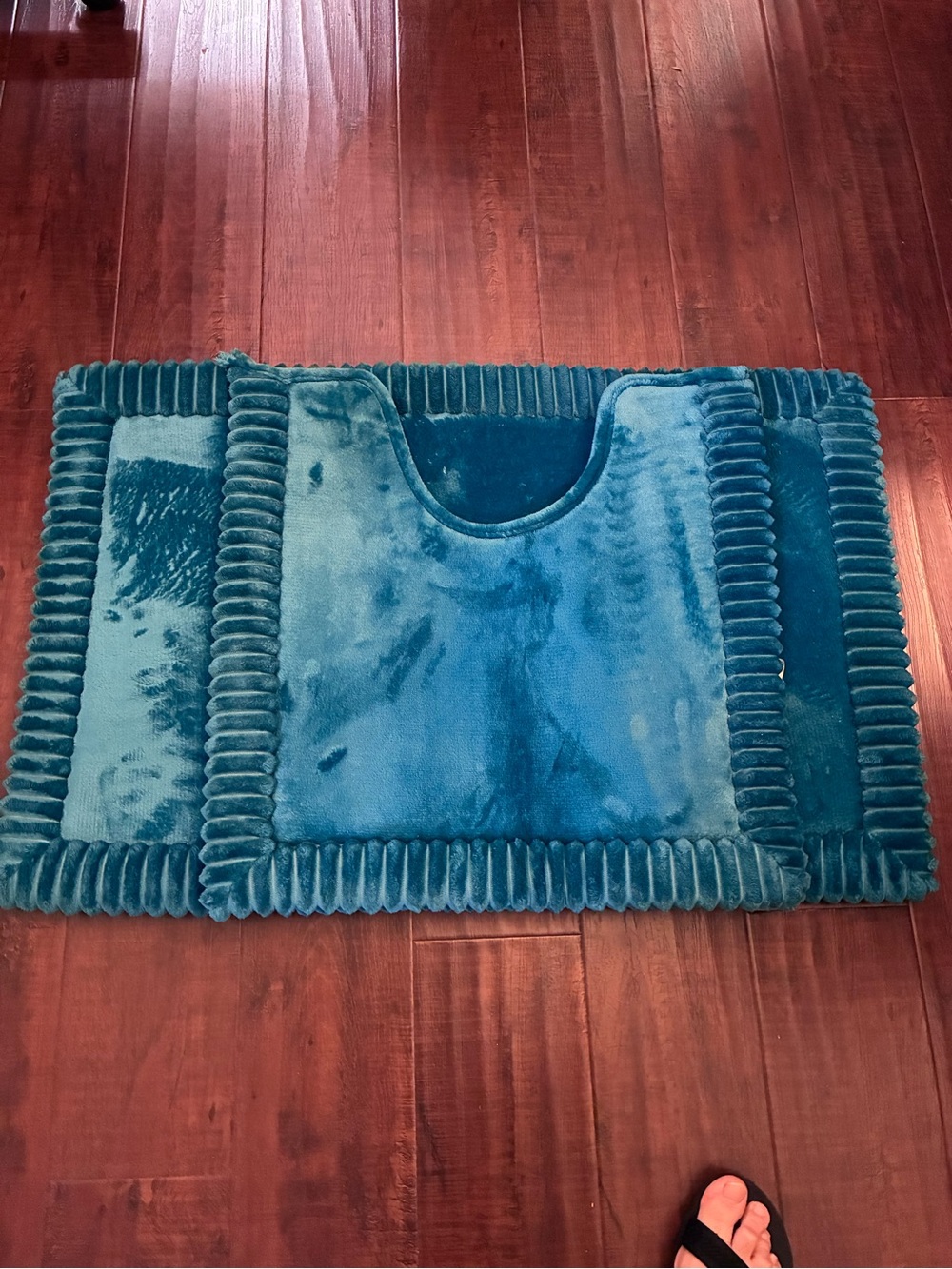 Blue 2-Piece Bathroom Rug Set – Plush Bath Mat & U-Shaped Toilet Mat